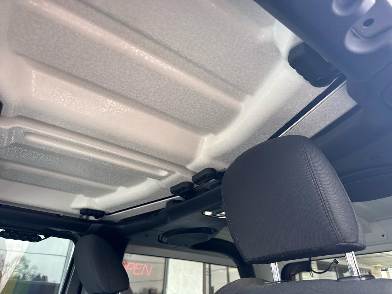 Jeep Wrangler Willys 2021