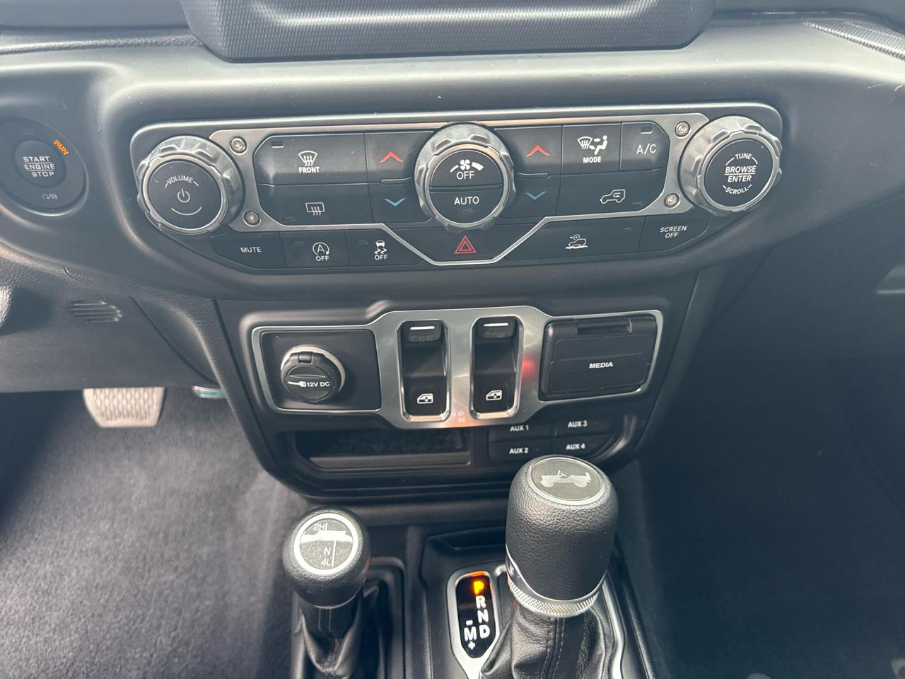 Jeep Wrangler Willys 2021