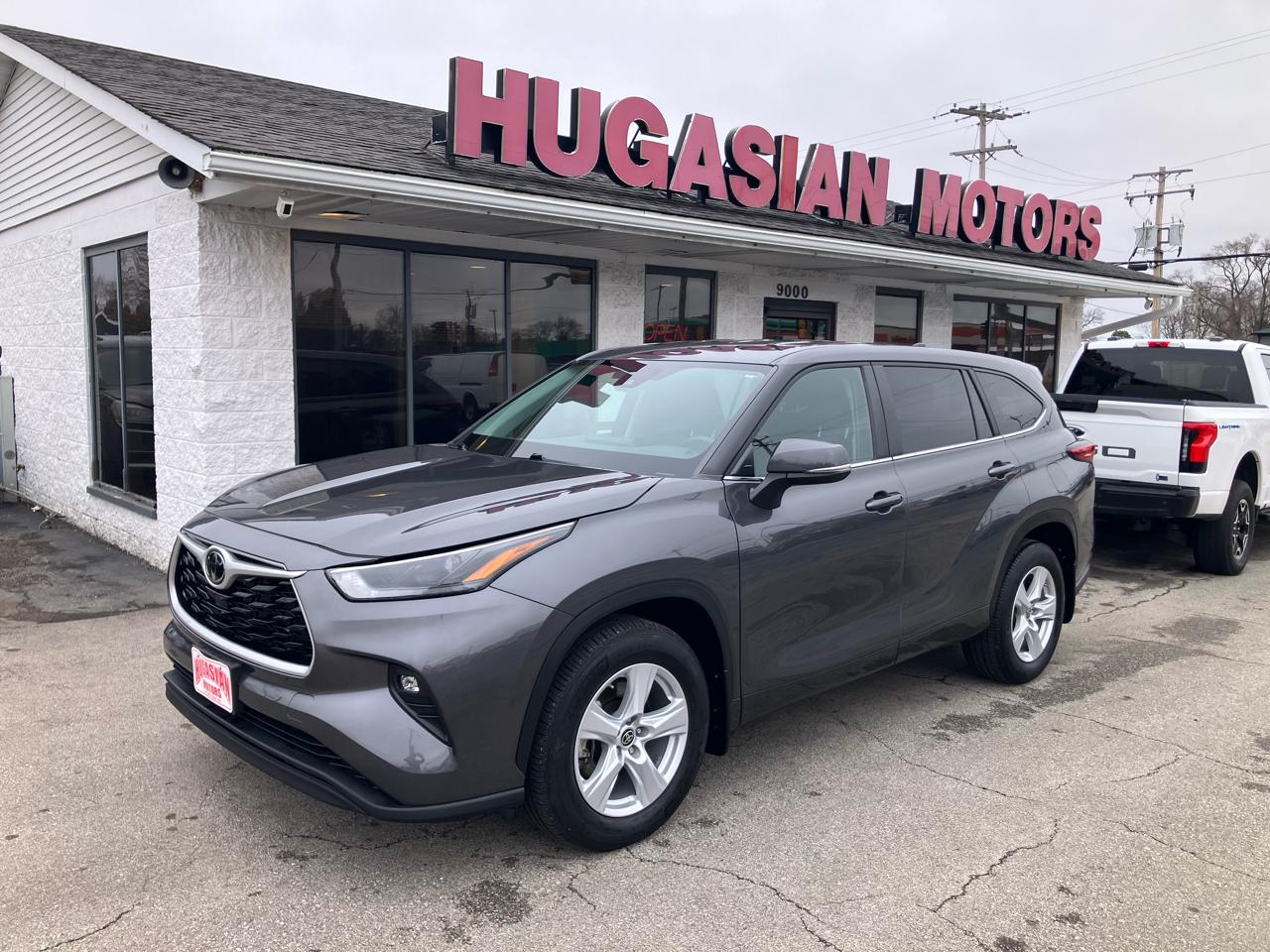 2023 Toyota Highlander LE