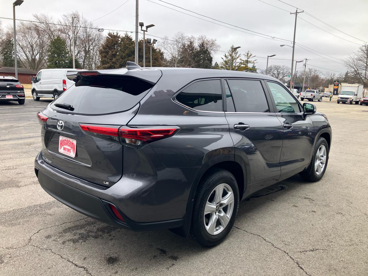 Toyota Highlander LE 2023