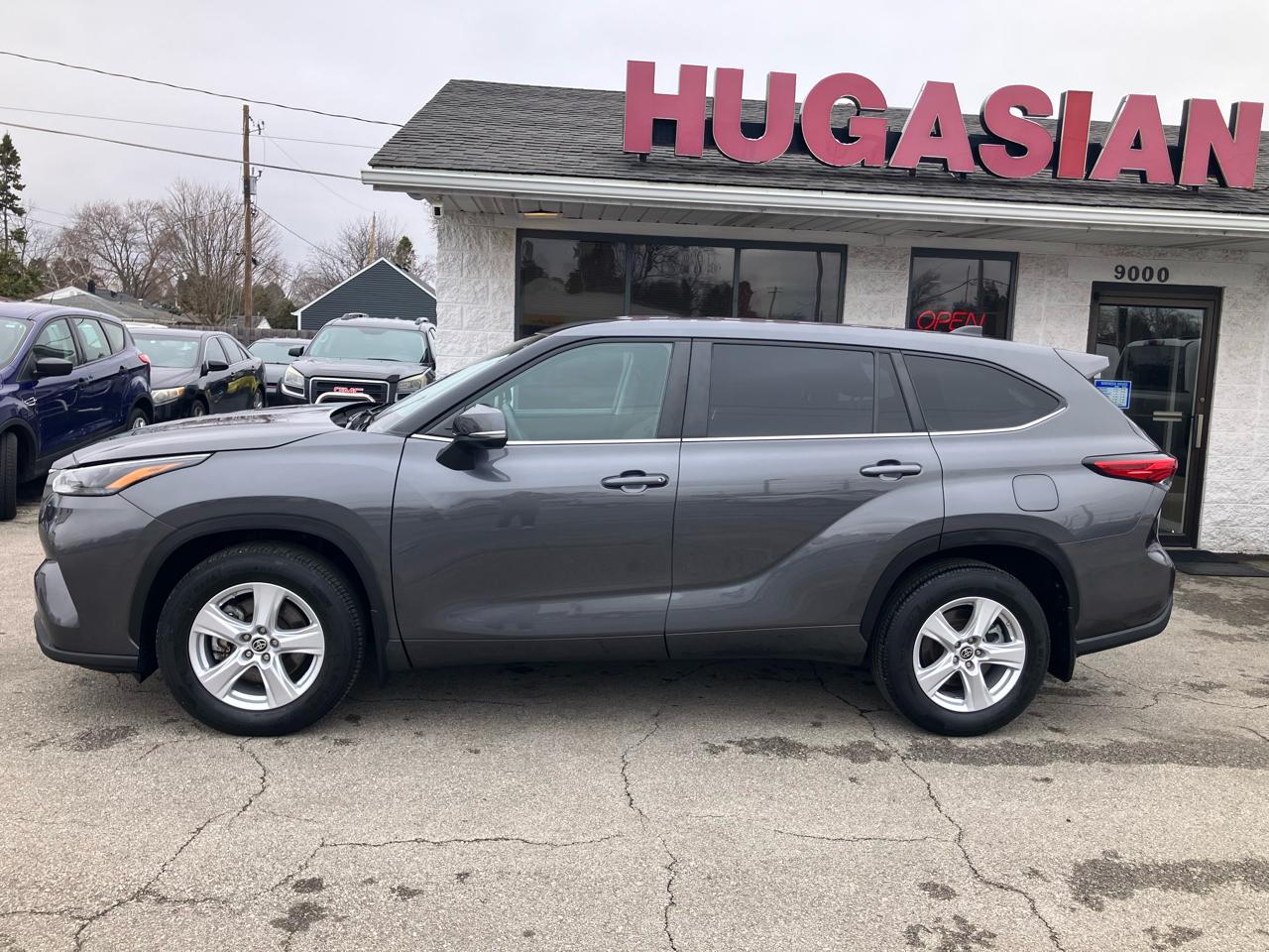 Toyota Highlander LE 2023