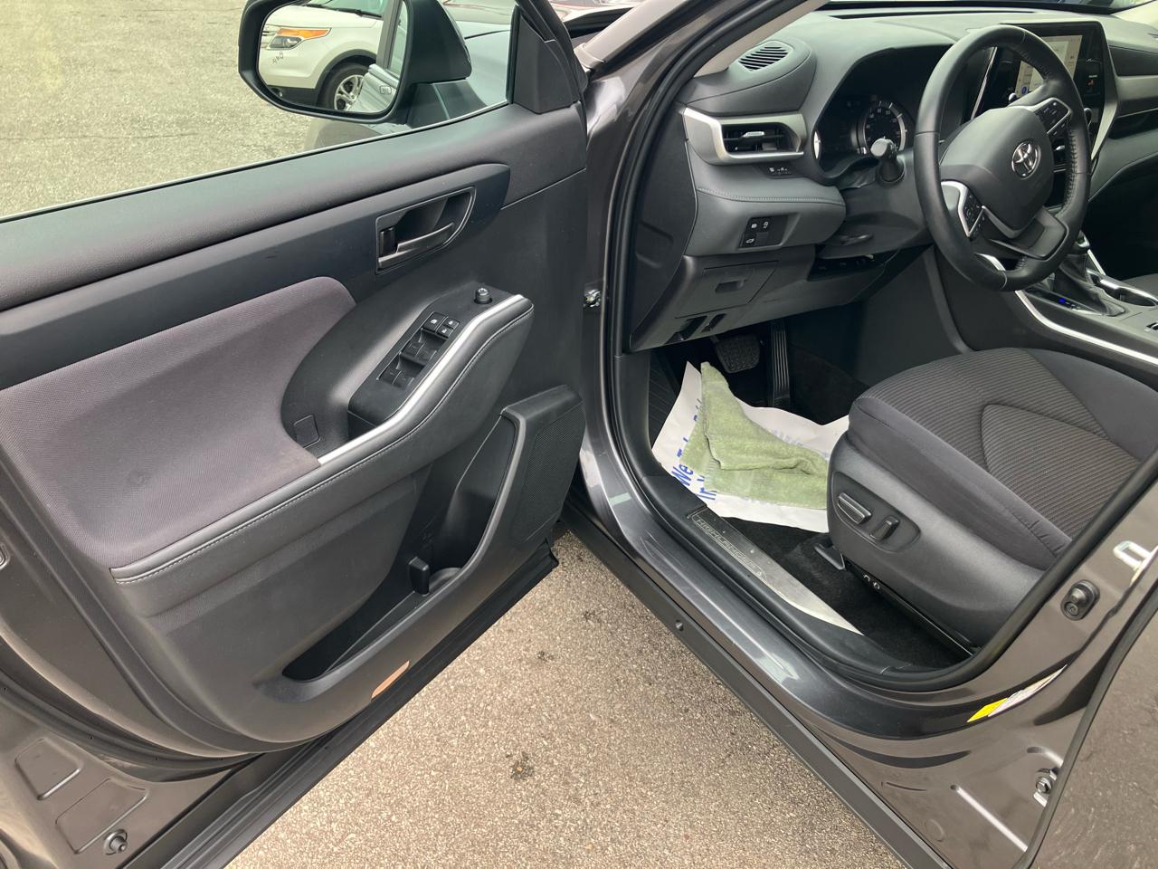 Toyota Highlander LE 2023