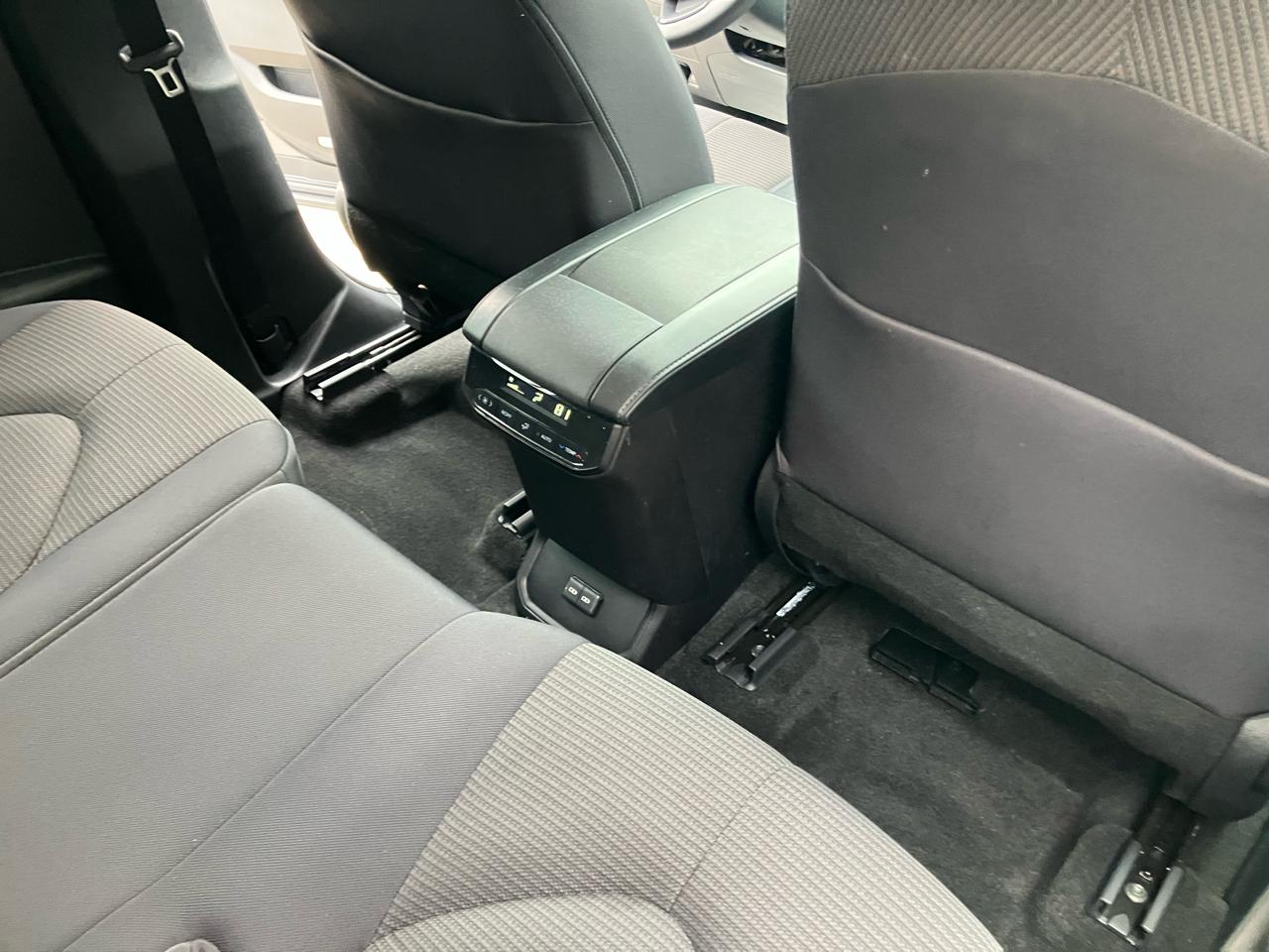 Toyota Highlander LE 2023