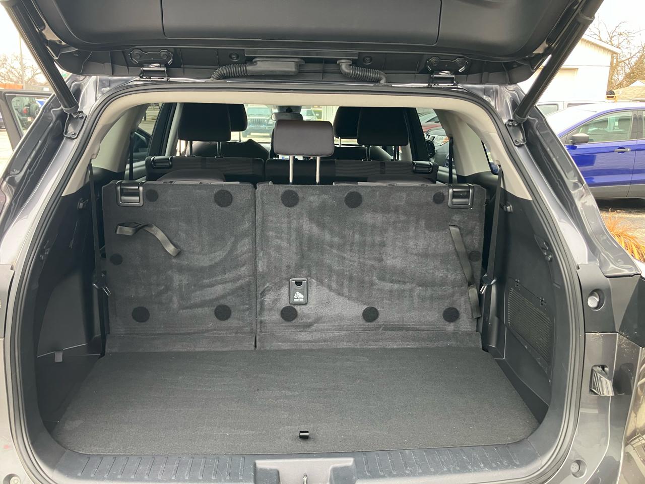 Toyota Highlander LE 2023