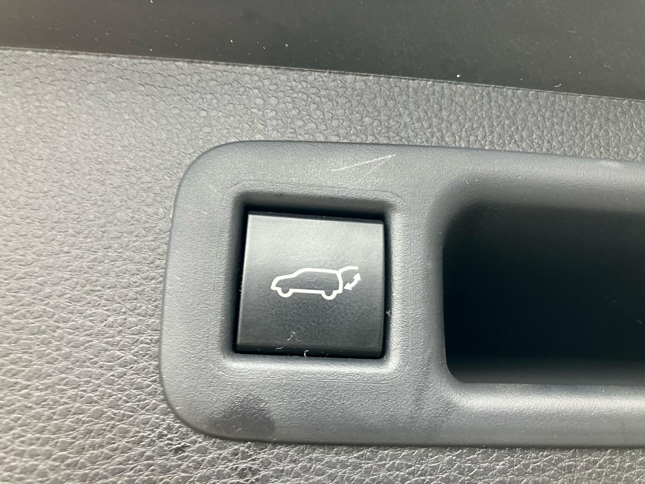 Toyota Highlander LE 2023