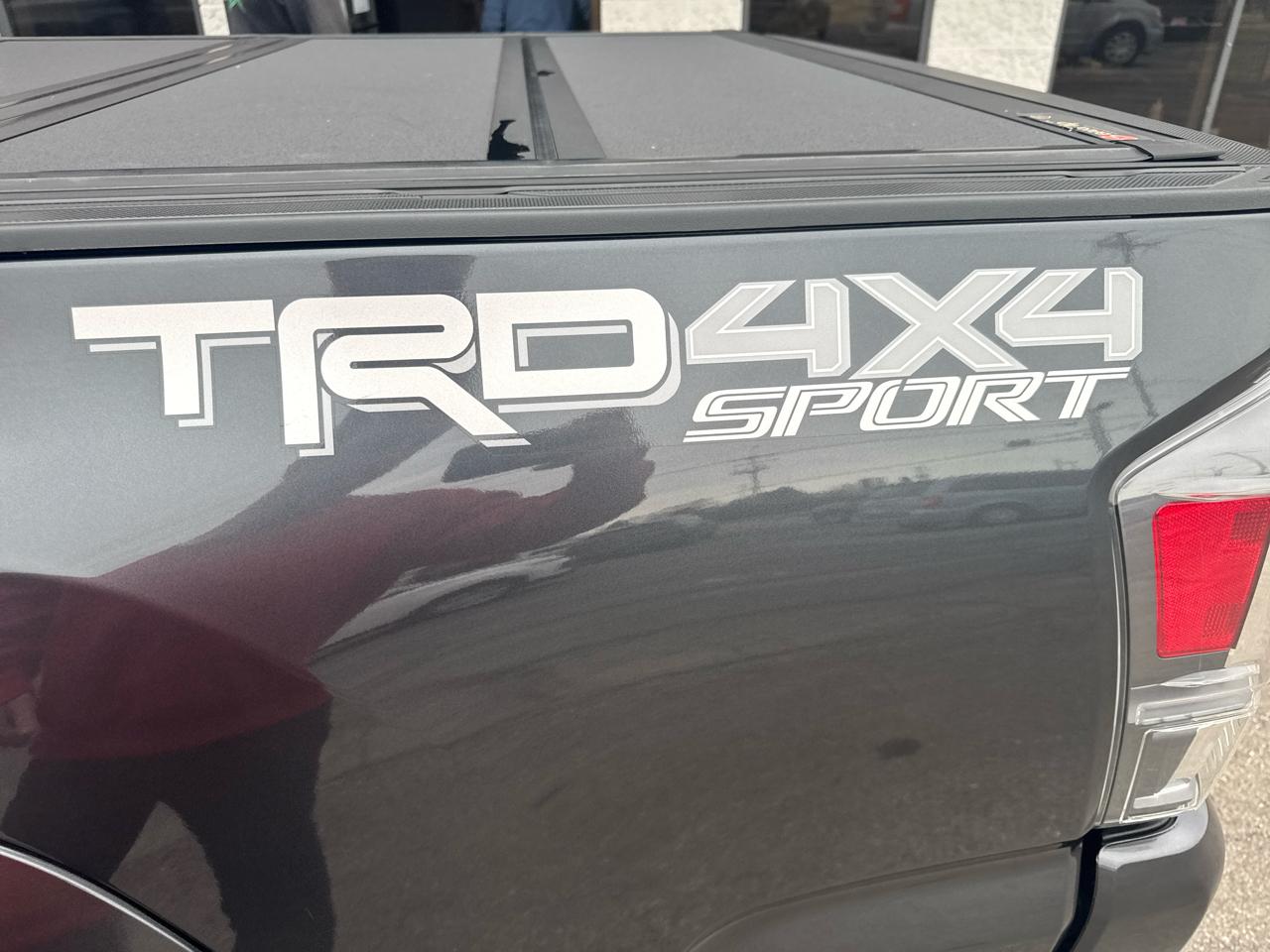 Toyota Tacoma TRD Sport Double Cab 6' Bed V6 4x4 AT (Natl) 2022