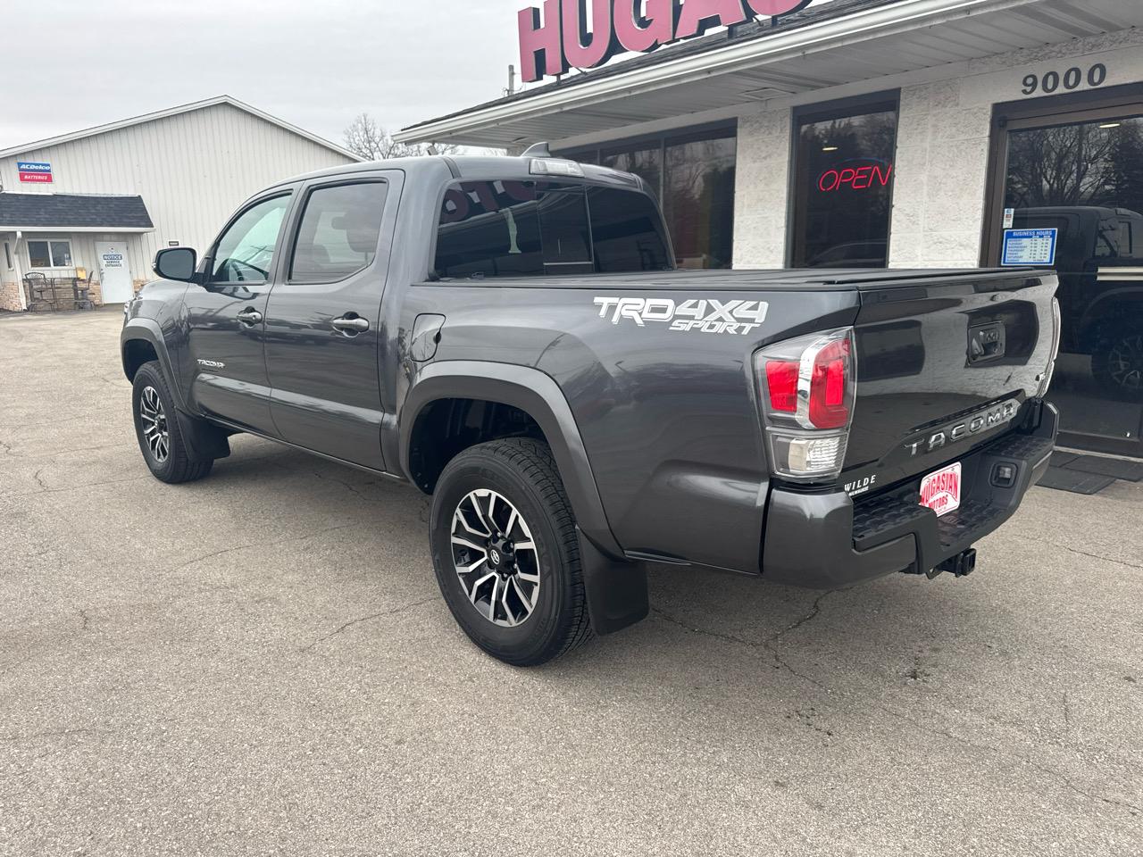 Toyota Tacoma TRD Sport Double Cab 6' Bed V6 4x4 AT (Natl) 2022