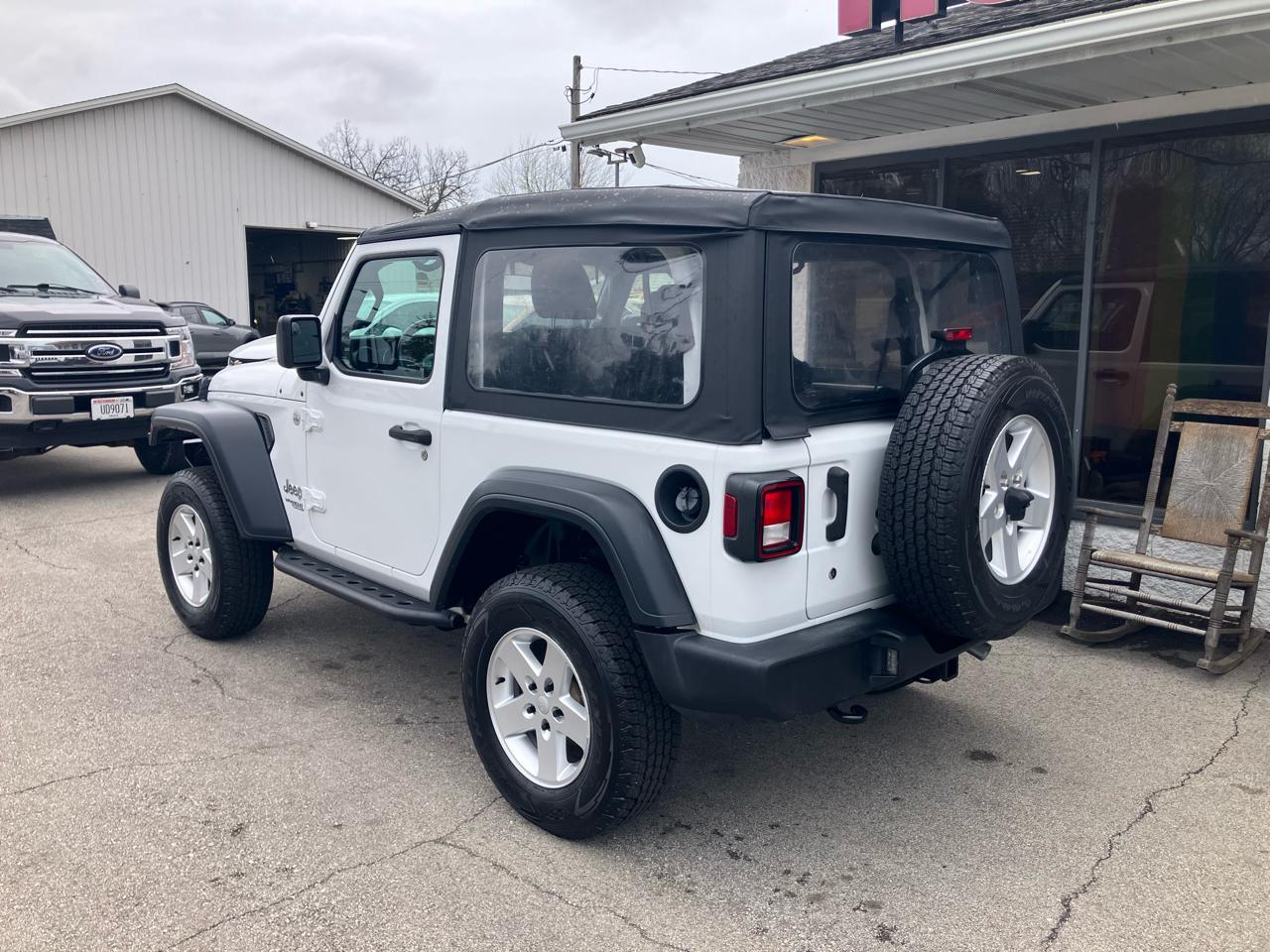 Jeep Wrangler Sport 4WD 2019
