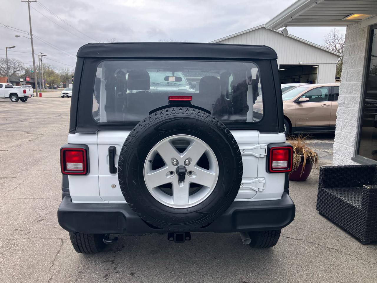 Jeep Wrangler Sport 4WD 2019
