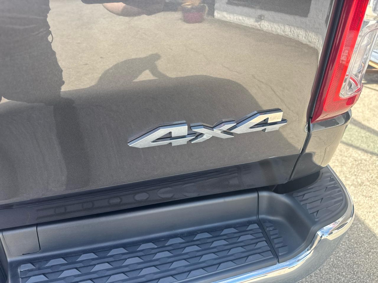 RAM 1500 Big Horn Quad Cab 4WD 2022