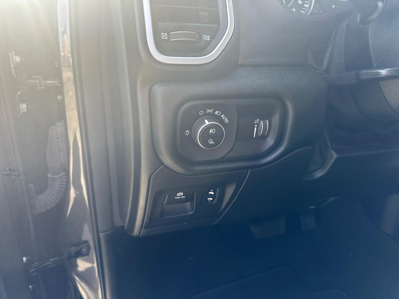 RAM 1500 Big Horn Quad Cab 4WD 2022