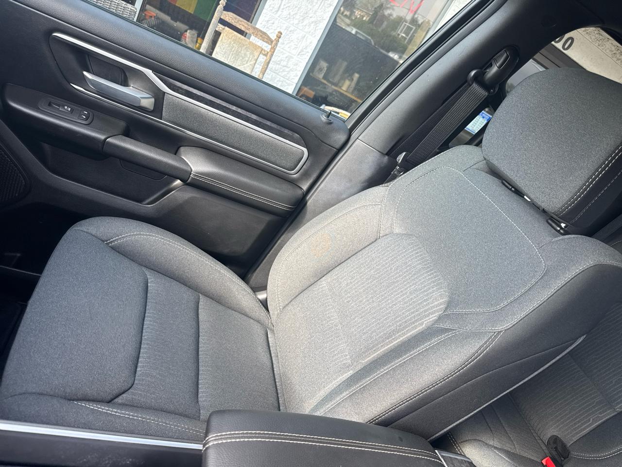 RAM 1500 Big Horn Quad Cab 4WD 2022