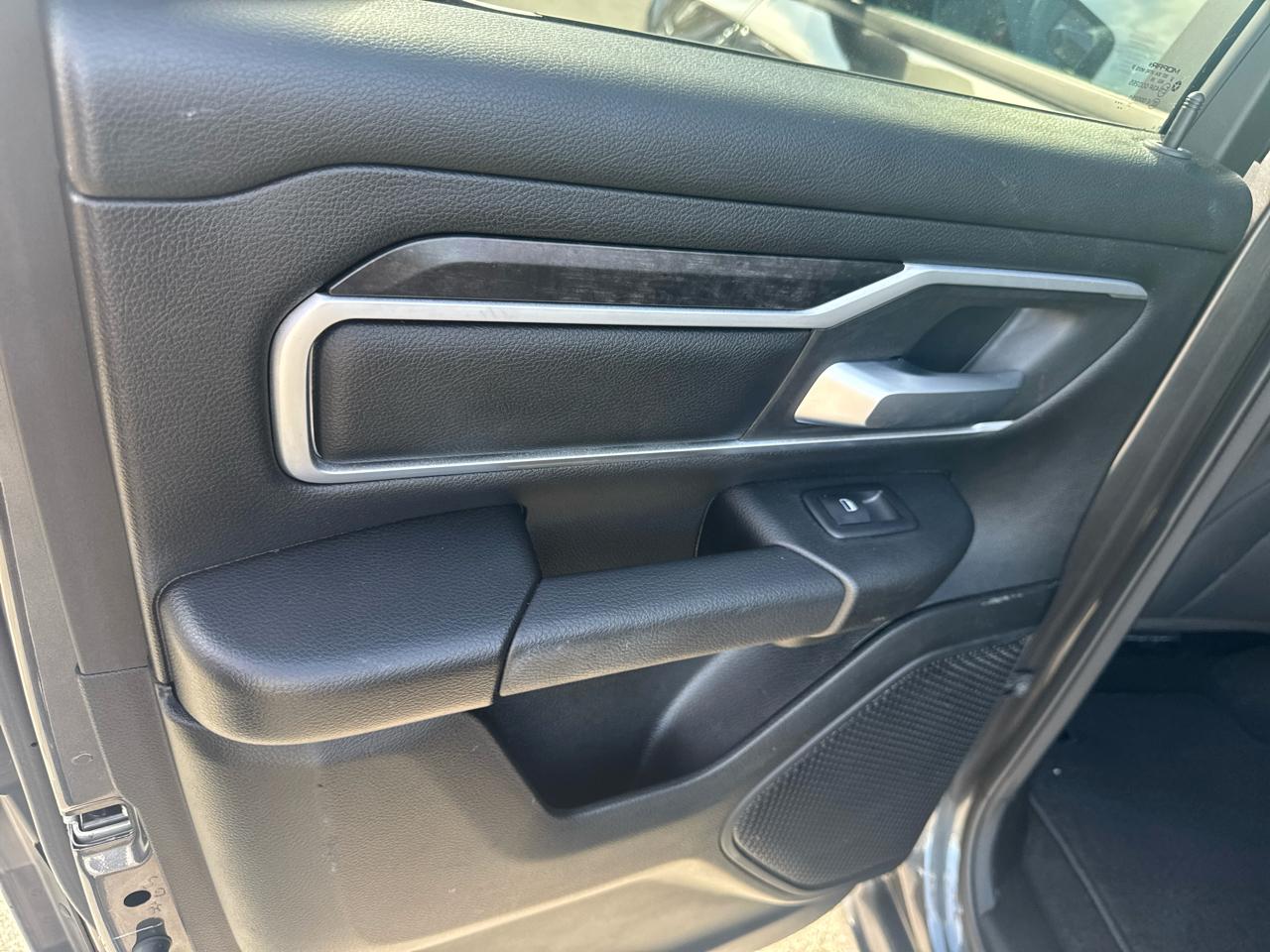 RAM 1500 Big Horn Quad Cab 4WD 2022