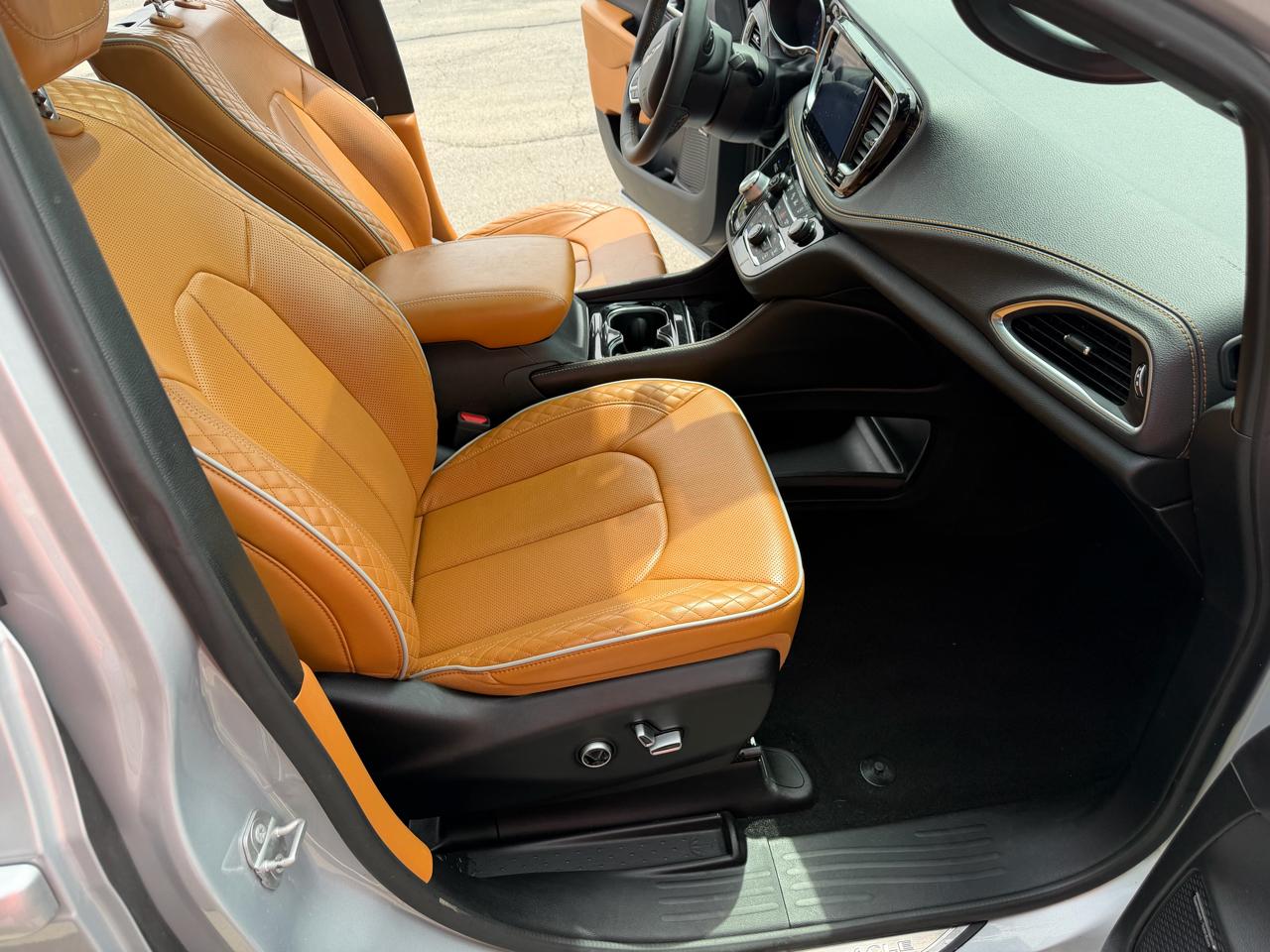 Chrysler Pacifica Pinnacle AWD 2022