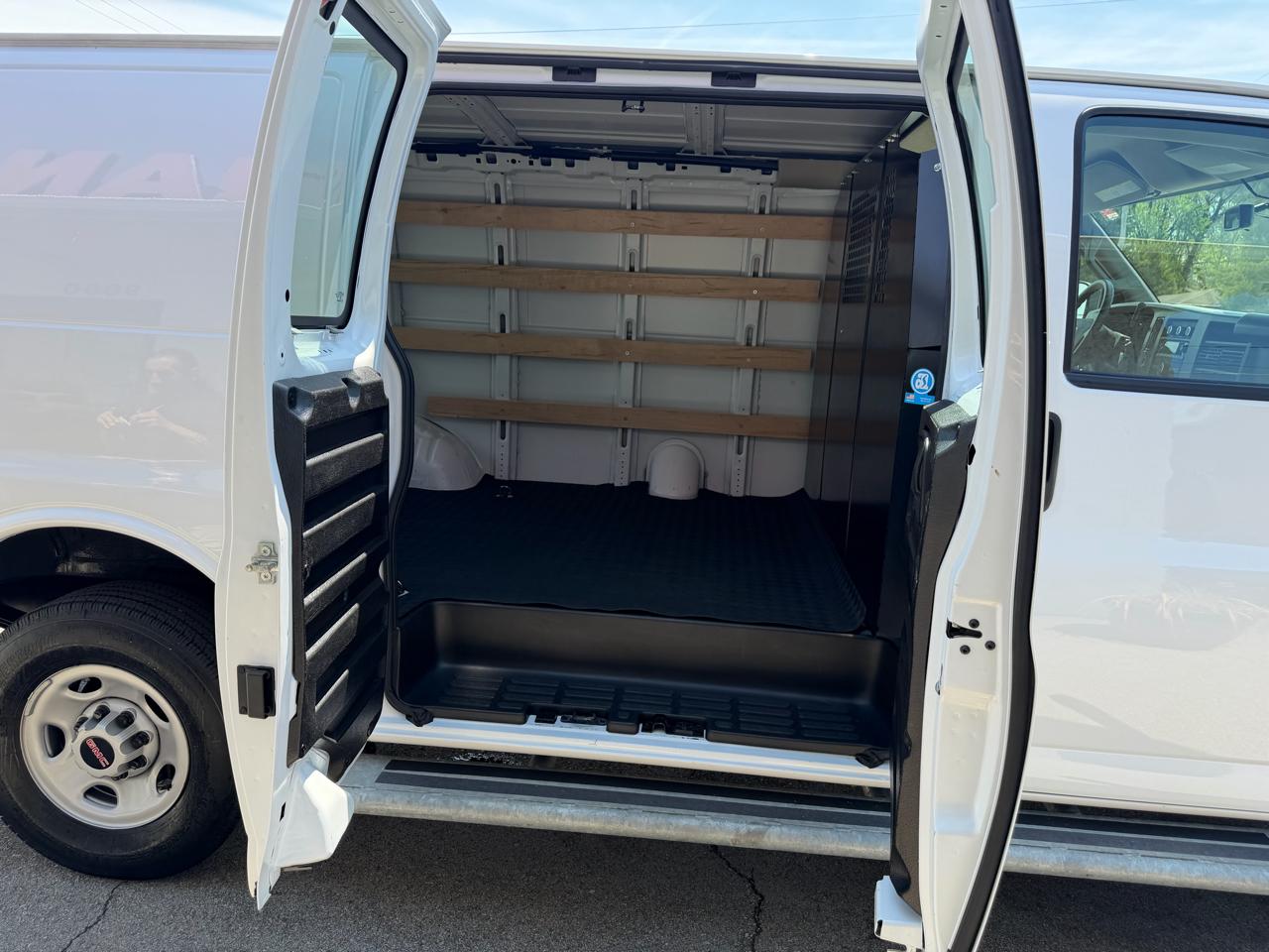GMC Savana G2500 Cargo 2024