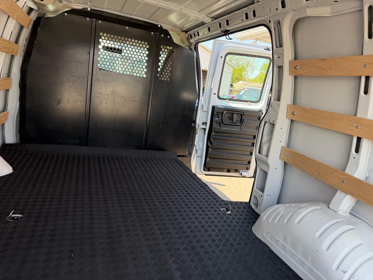 GMC Savana G2500 Cargo 2024