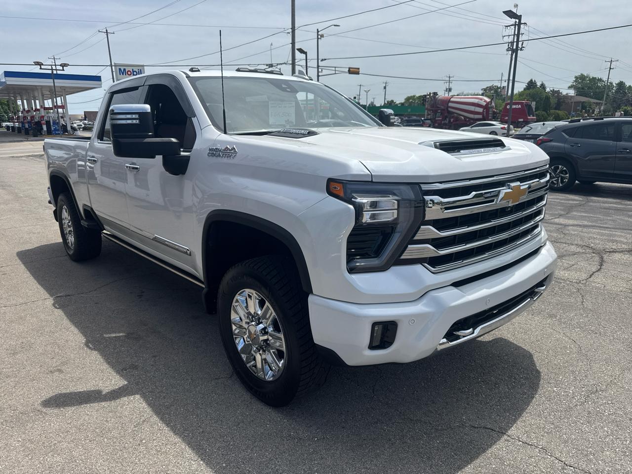 Chevrolet Silverado 2500HD High Country Crew Cab Short Box 4WD 2024