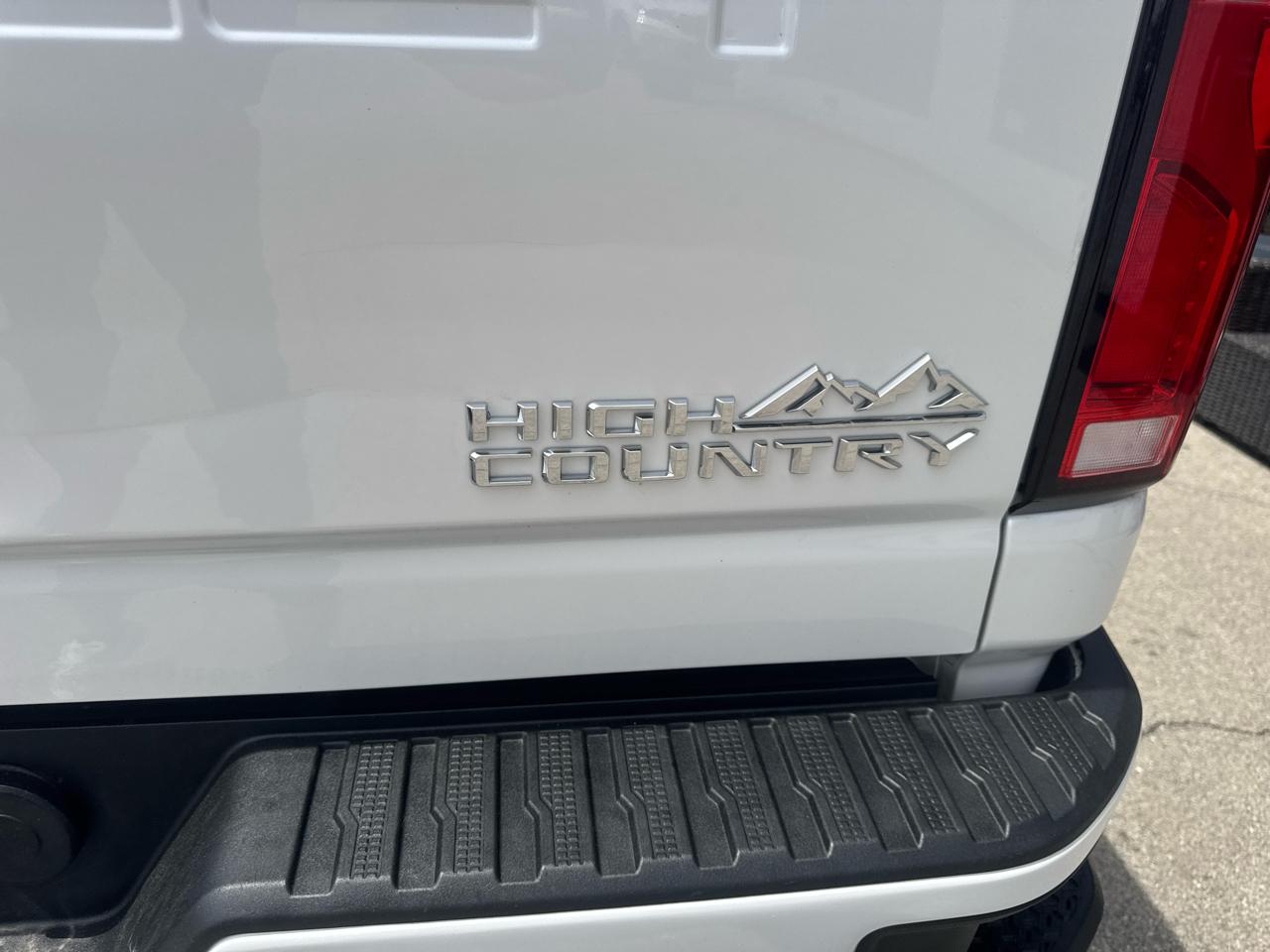 Chevrolet Silverado 2500HD High Country Crew Cab Short Box 4WD 2024