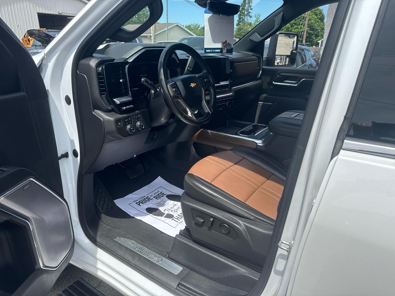 Chevrolet Silverado 2500HD High Country Crew Cab Short Box 4WD 2024