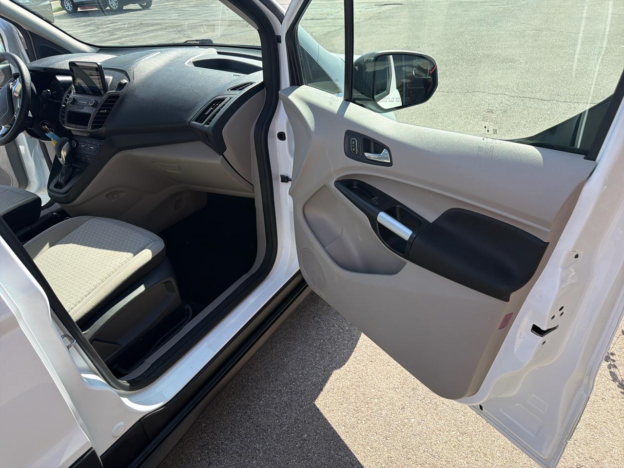 Ford Transit Connect Cargo Van XLT LWB 2022