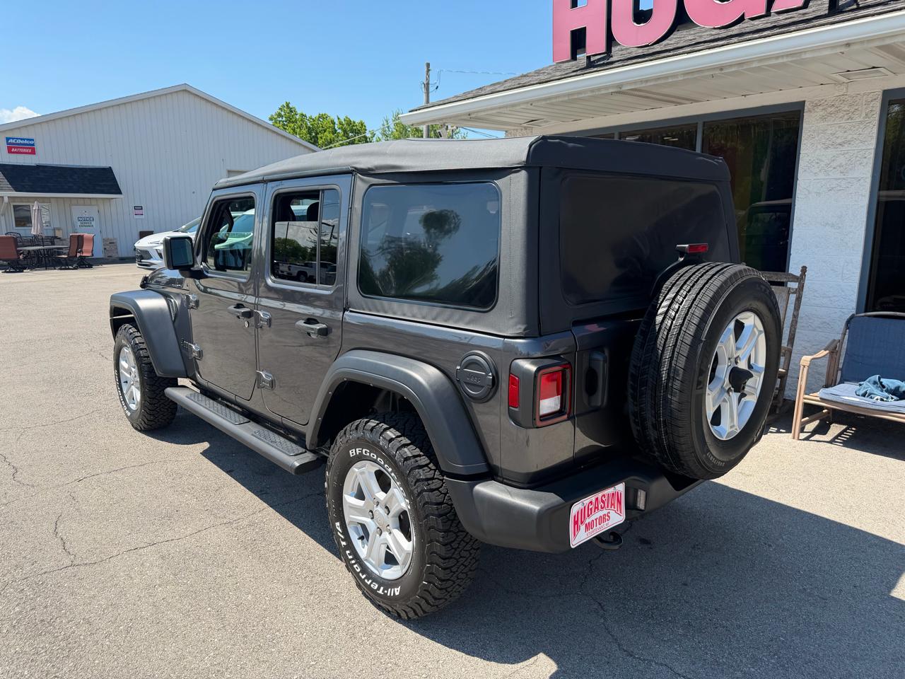 Jeep Wrangler Unlimited Sport 2022