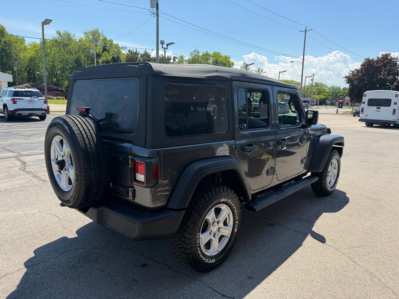 Jeep Wrangler Unlimited Sport 2022