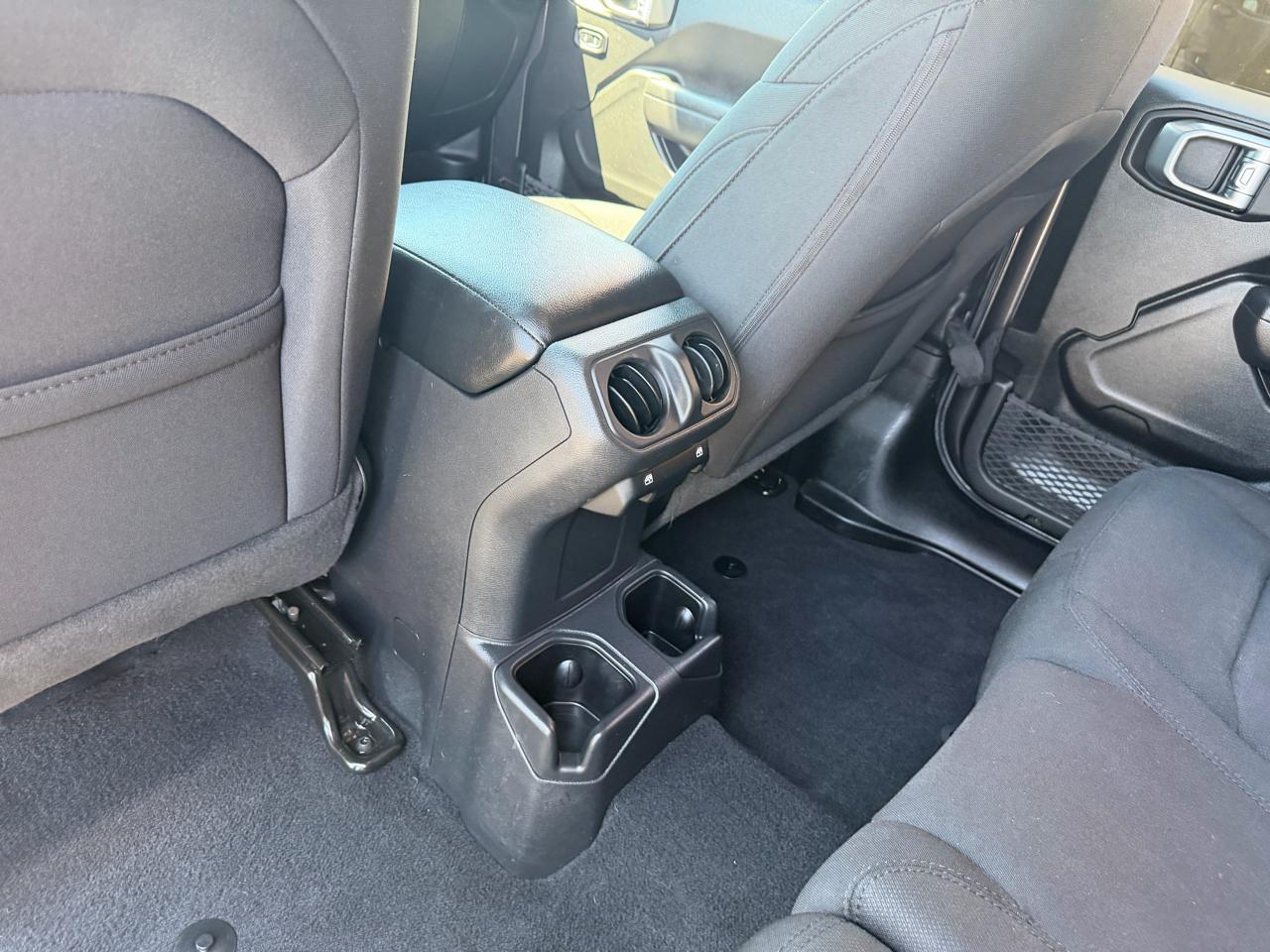 Jeep Wrangler Unlimited Sport 2022
