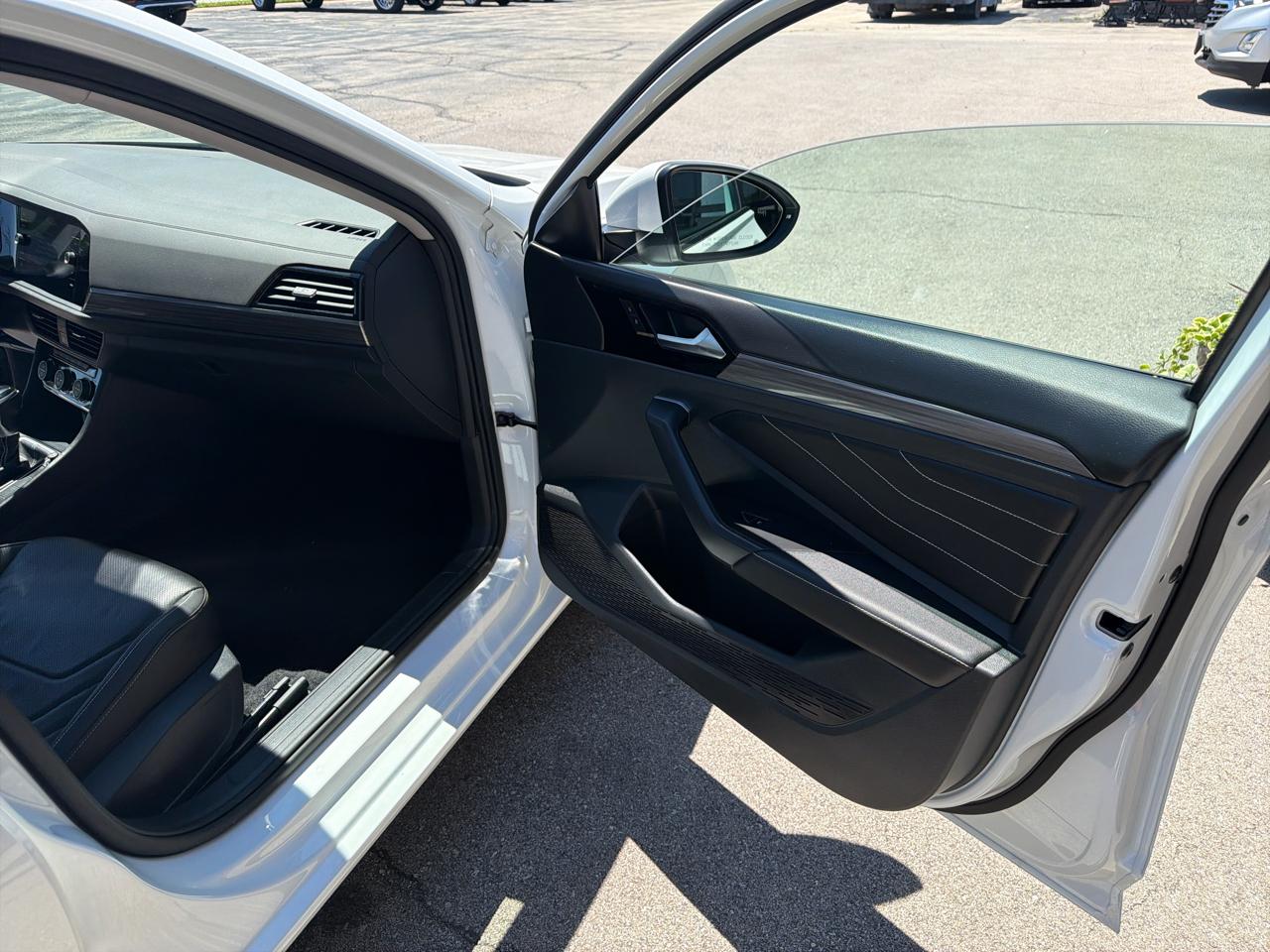 Volkswagen Jetta SEL 2024