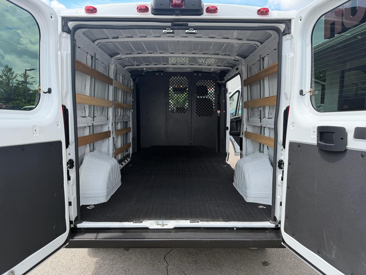 RAM Promaster 2500 Low Roof 2025