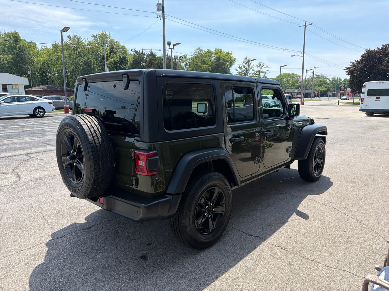 Jeep Wrangler Unlimited Sport Altitude 2023