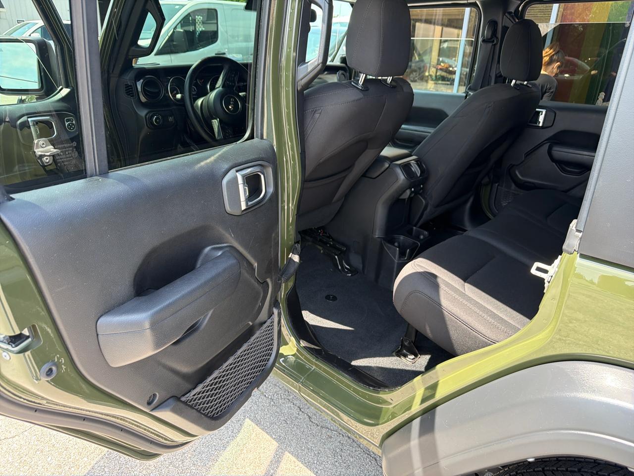 Jeep Wrangler Unlimited Sport Altitude 2023