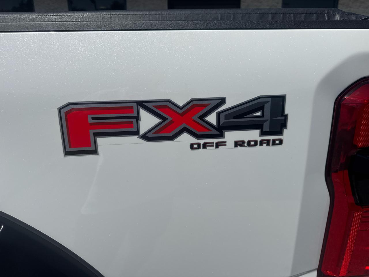 Ford F-350 SD Limited Crew Cab Long Box 4WD 2024