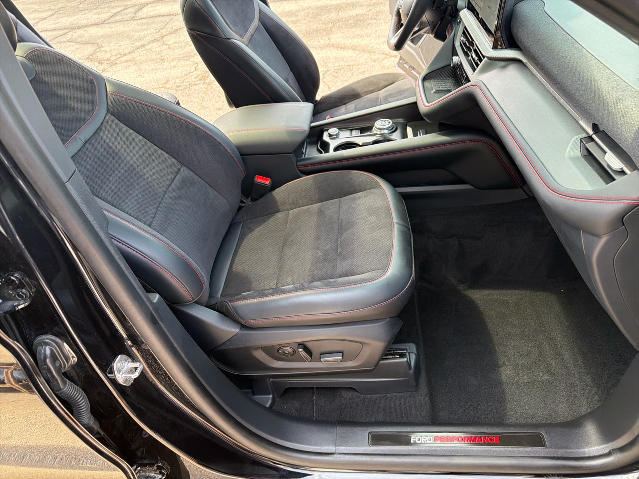 Ford Explorer ST AWD 2025