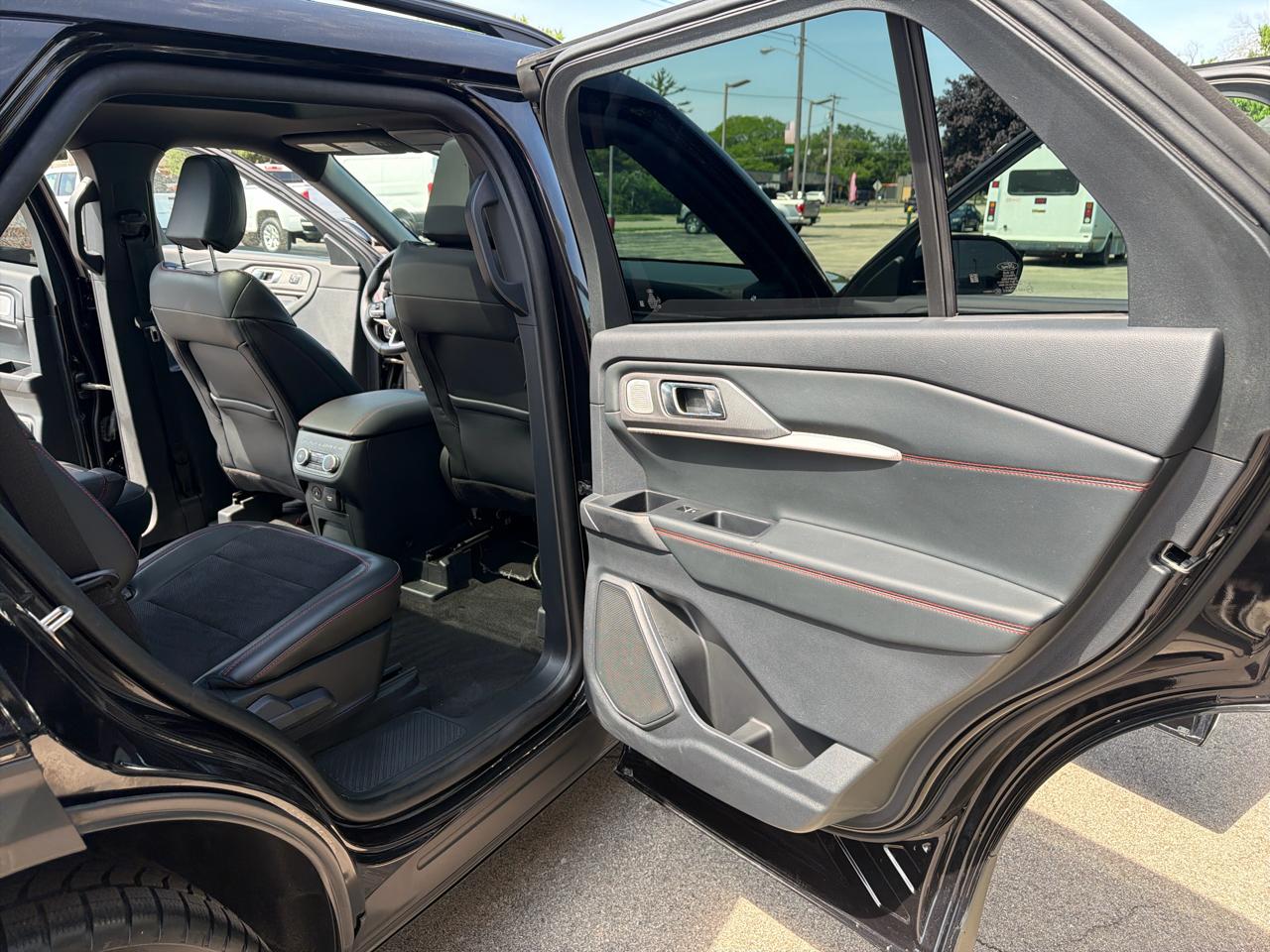 Ford Explorer ST AWD 2025