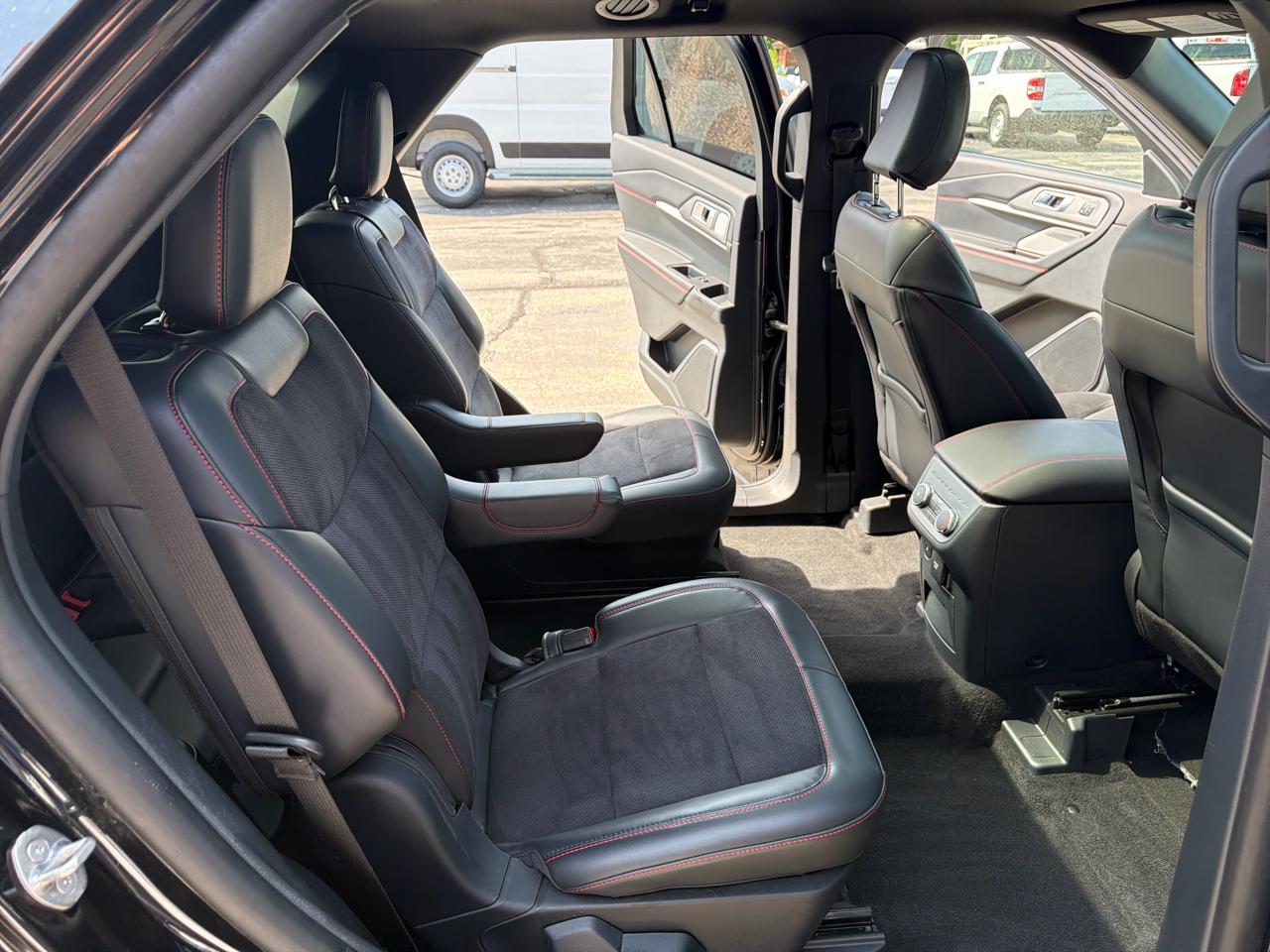 Ford Explorer ST AWD 2025