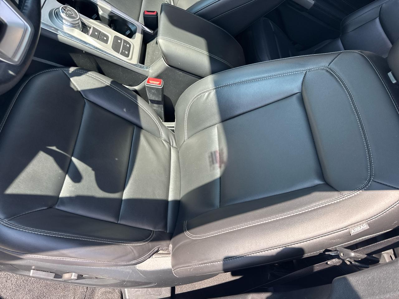 Ford Explorer XLT 2022