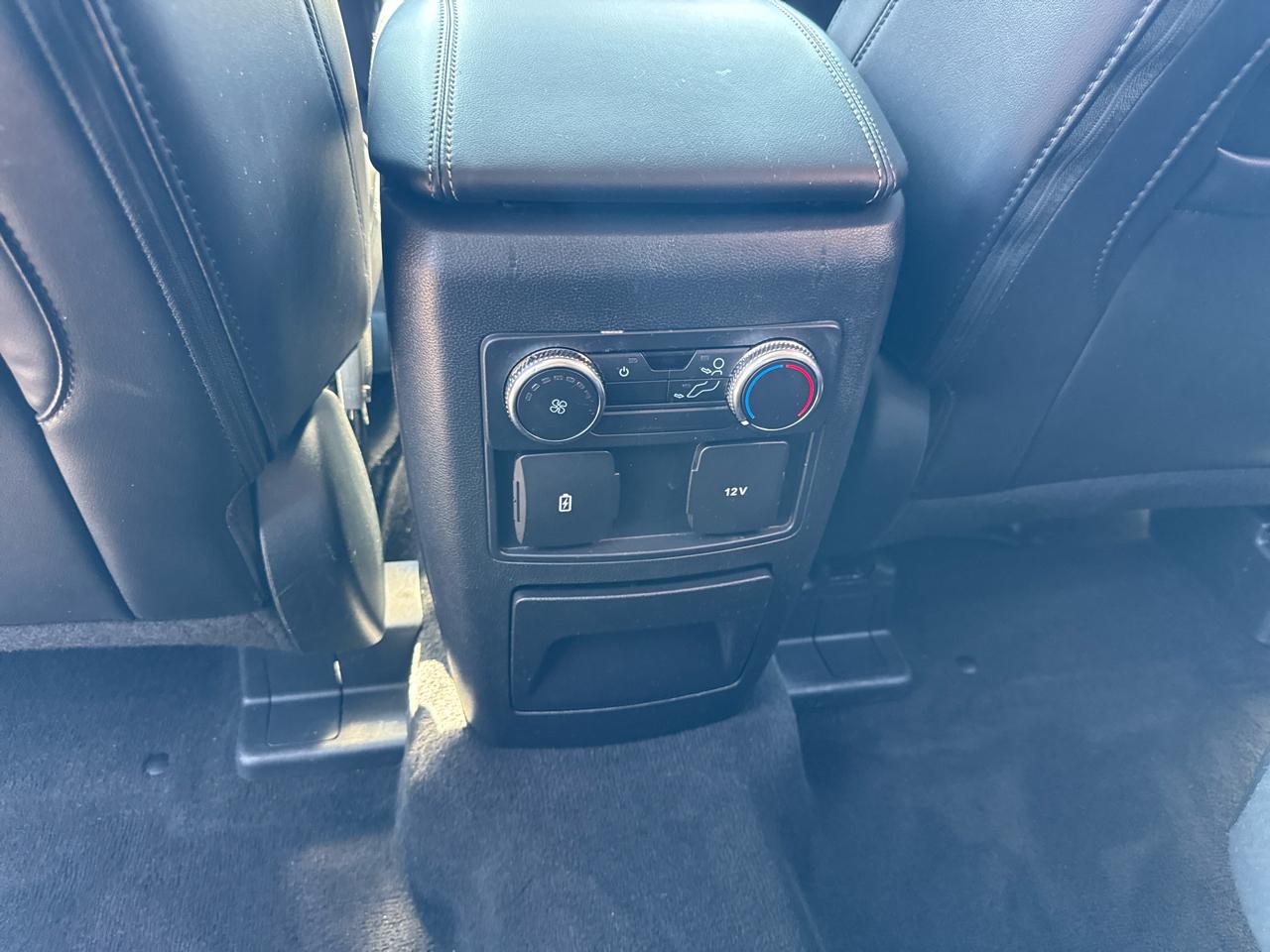 Ford Explorer XLT 2022