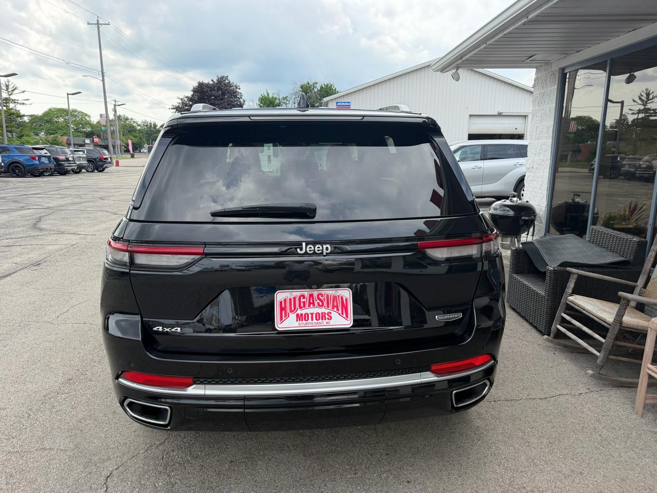 Jeep Grand Cherokee Summit 4WD 2023
