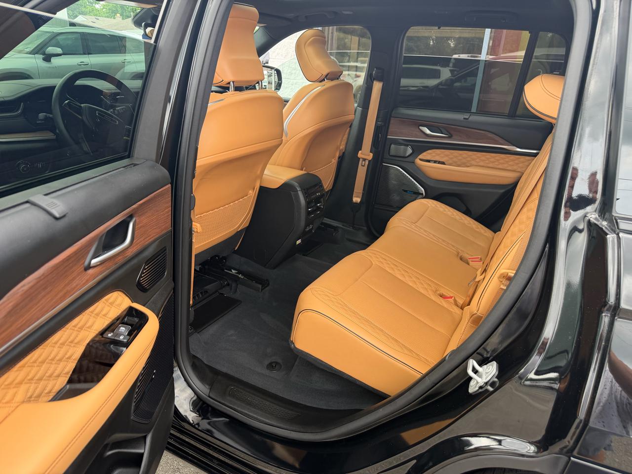 Jeep Grand Cherokee Summit 4WD 2023