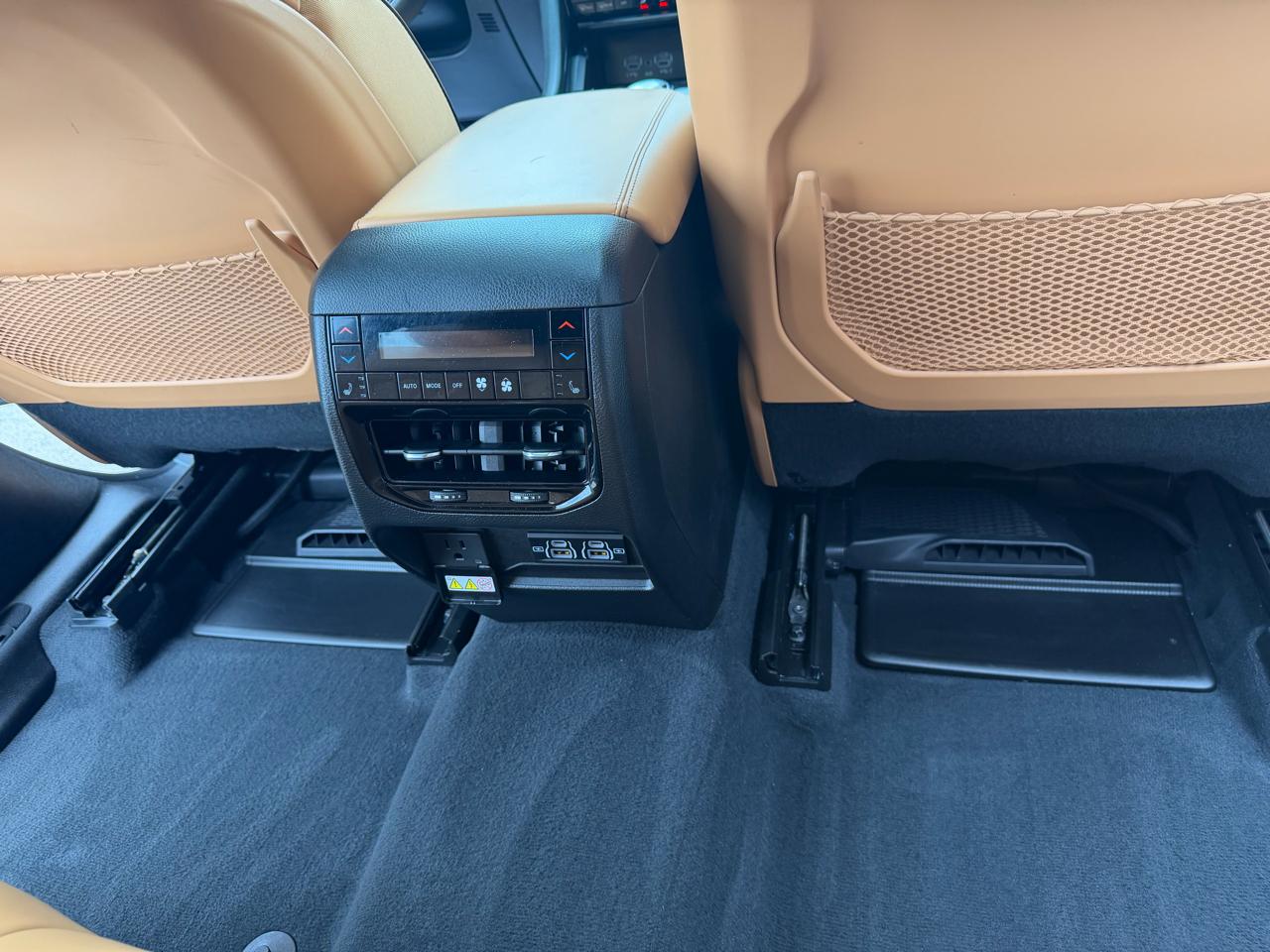 Jeep Grand Cherokee Summit 4WD 2023