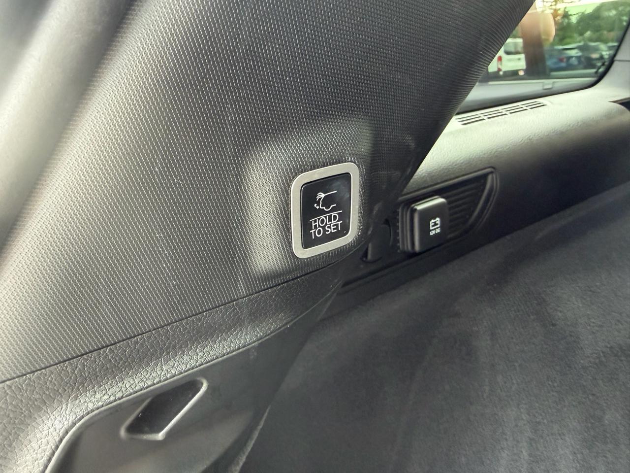 Jeep Grand Cherokee Summit 4WD 2023