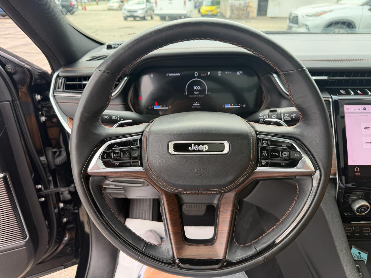Jeep Grand Cherokee Summit 4WD 2023