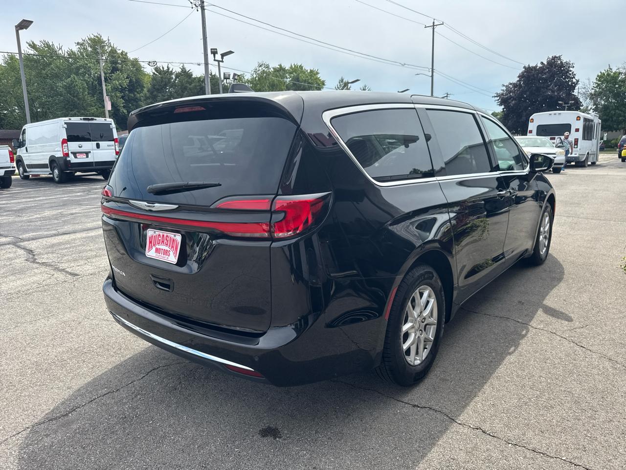 Chrysler Pacifica Touring L 2024