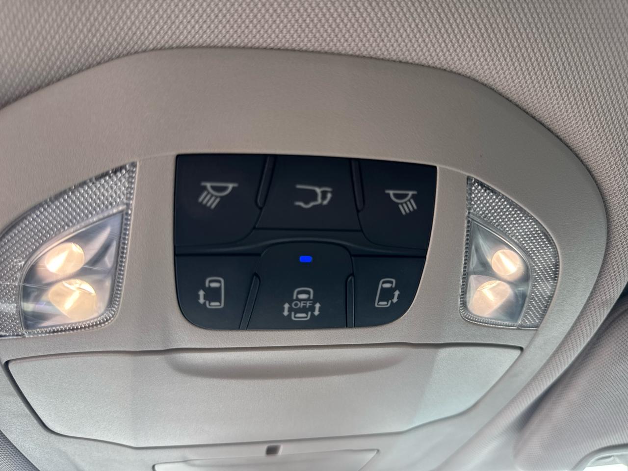 Chrysler Pacifica Touring L 2024
