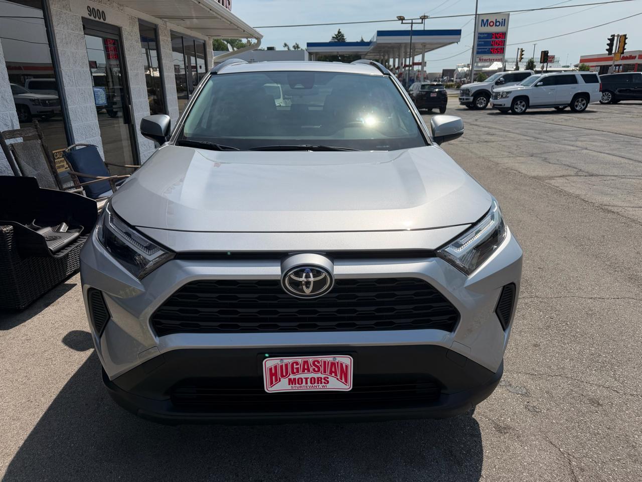 Toyota RAV4 Hybrid XLE 2025