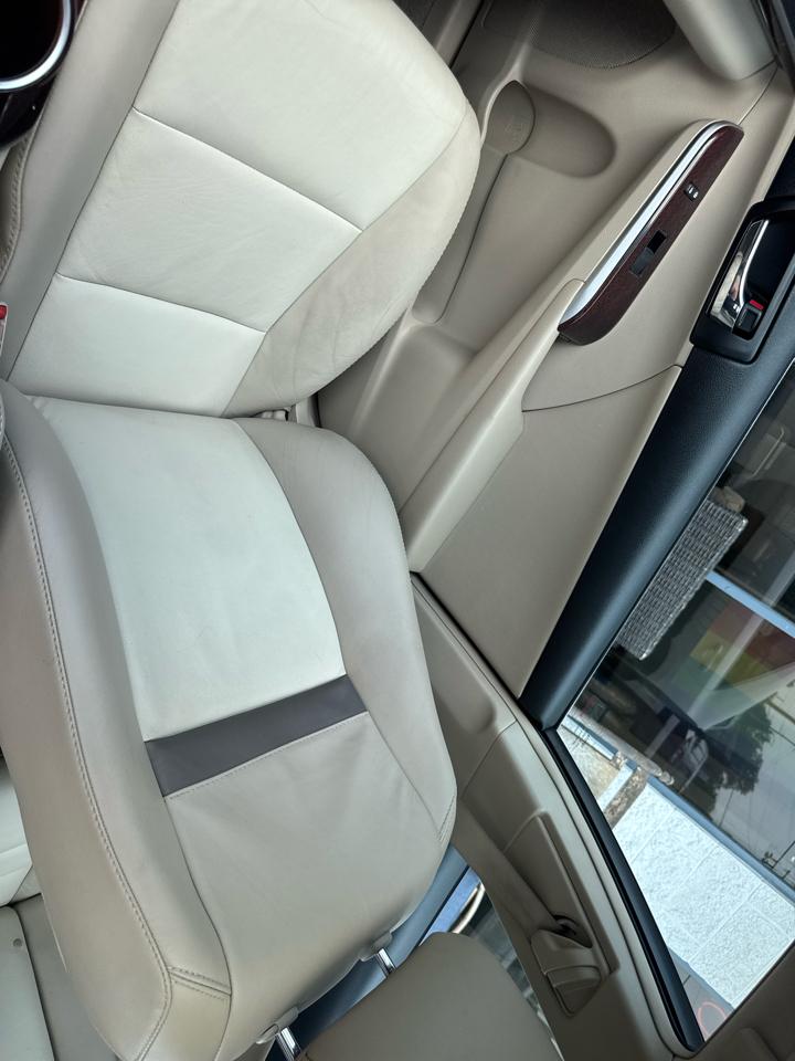 Toyota Camry XLE 2012