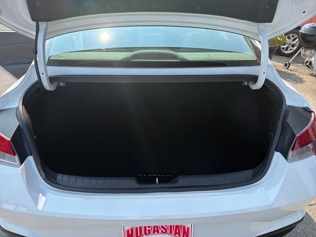 Hyundai Elantra SEL 2022