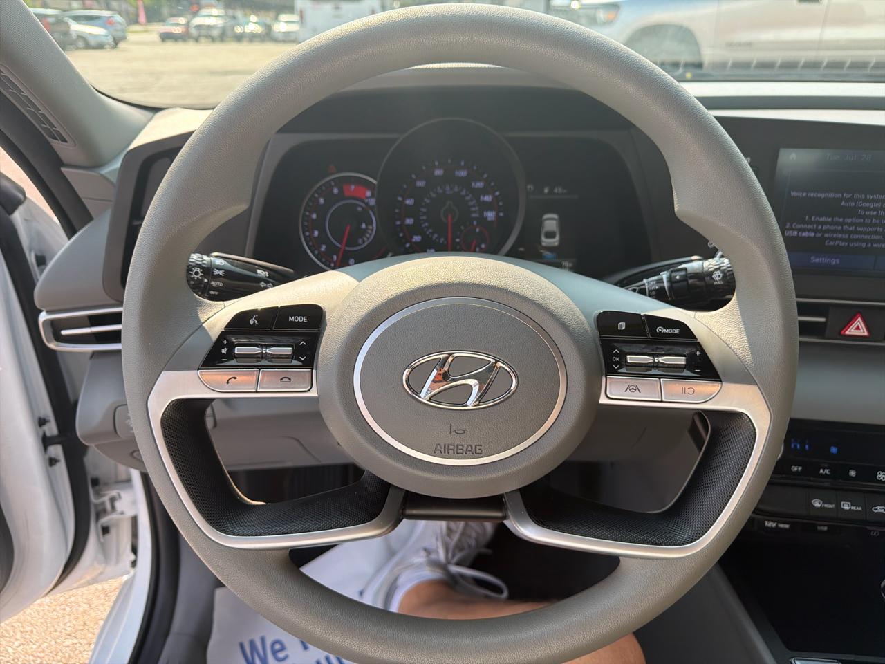 Hyundai Elantra SEL 2022