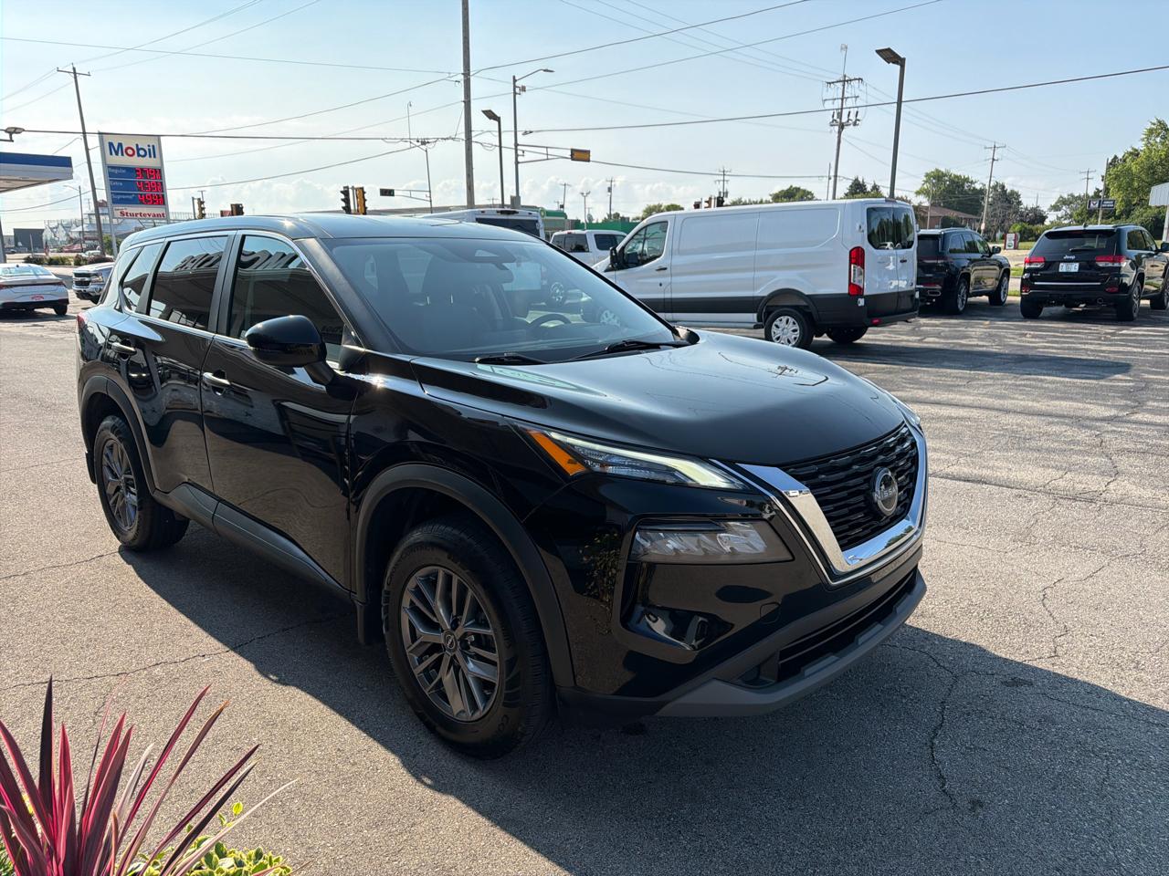 2022 Nissan Rogue S - Photo 4