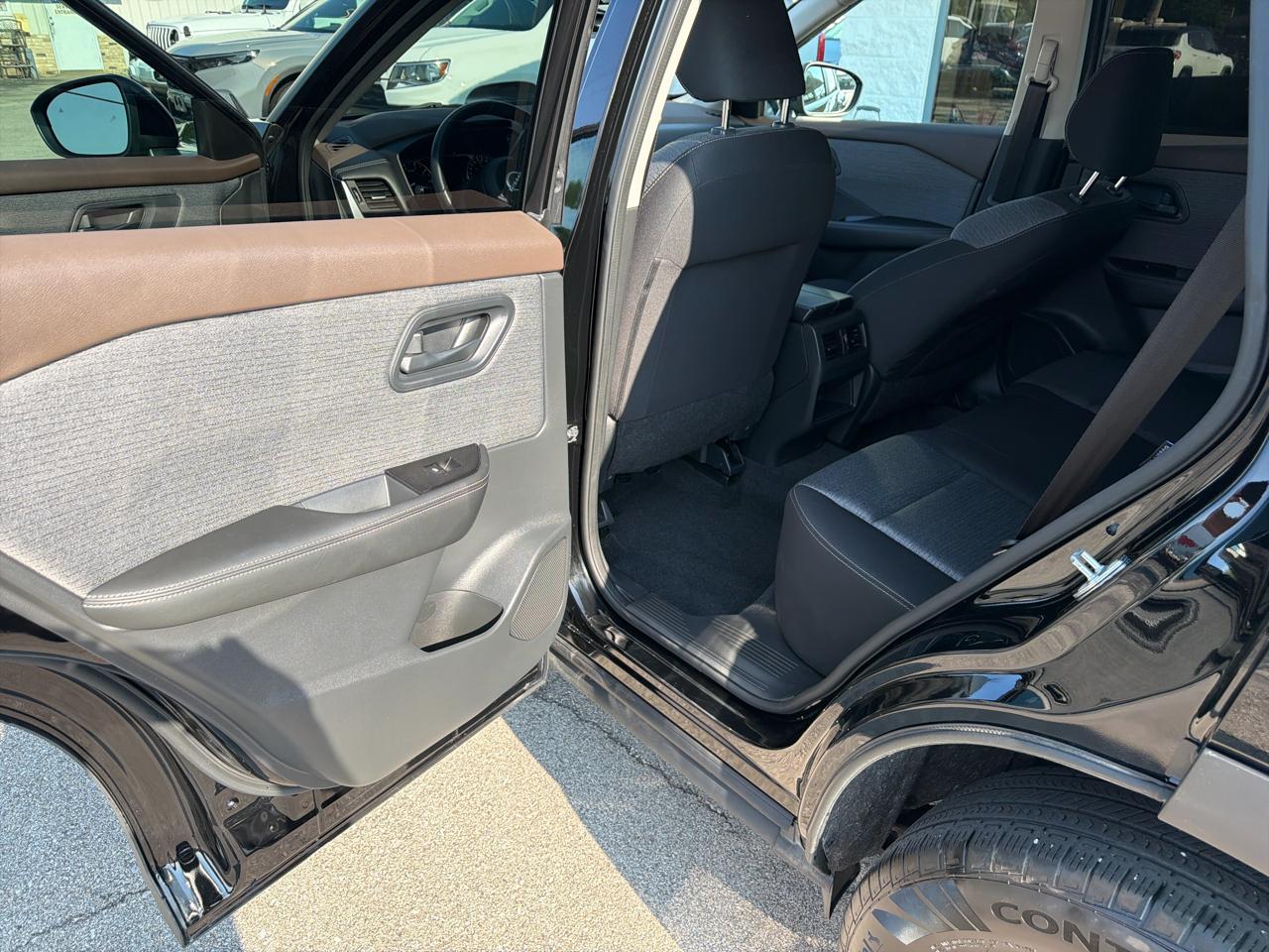 2022 Nissan Rogue S - Photo 13